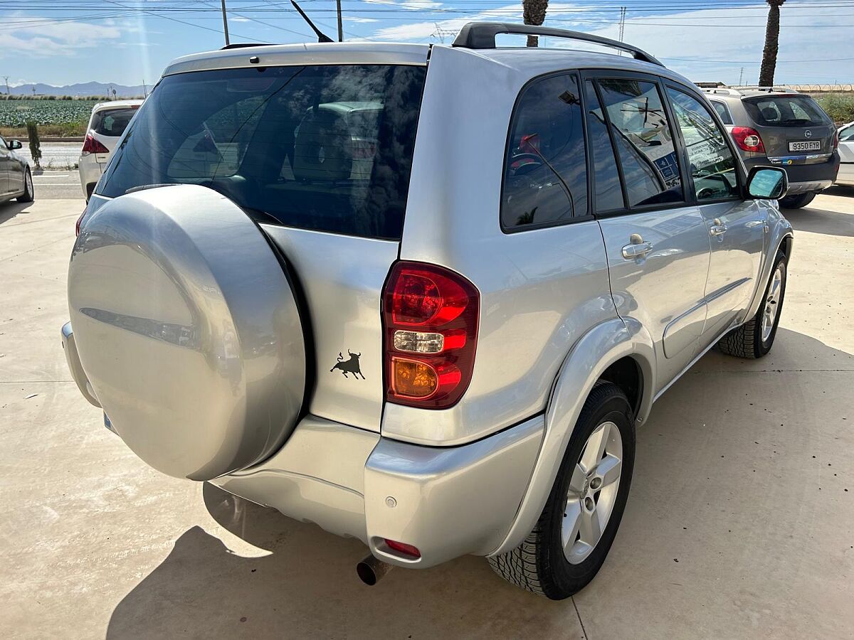 TOYOTA RAV 4 LUXURY 2.0 VVTI AUTO 4X4 SPANISH LHD IN SPAIN 103000 MILES 2005